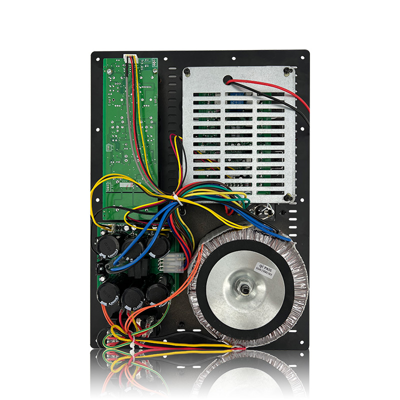 Potężny 1.0-kanałowy subwoofer SUB18-600